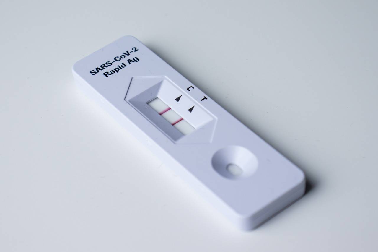 Analyzing the Health Risks of 5G Technology