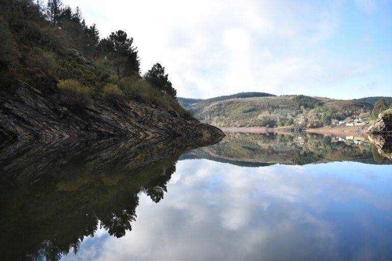 Exploring European Cities by Canal and Boat